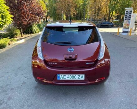 Красный Ниссан Лиф, объемом двигателя 0 л и пробегом 74 тыс. км за 7500 $, фото 6 на Automoto.ua