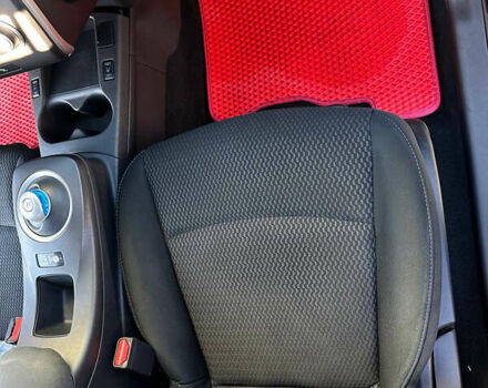 Красный Ниссан Лиф, объемом двигателя 0 л и пробегом 99 тыс. км за 7500 $, фото 41 на Automoto.ua