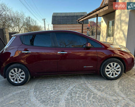 Красный Ниссан Лиф, объемом двигателя 0 л и пробегом 99 тыс. км за 7500 $, фото 13 на Automoto.ua