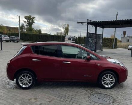Червоний Ніссан Ліф, об'ємом двигуна 0 л та пробігом 113 тис. км за 7850 $, фото 4 на Automoto.ua