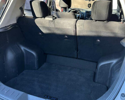 Красный Ниссан Лиф, объемом двигателя 0 л и пробегом 99 тыс. км за 7500 $, фото 46 на Automoto.ua