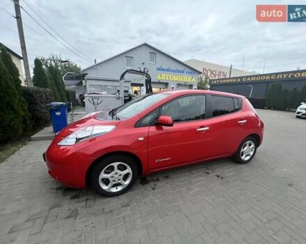 Красный Ниссан Лиф, объемом двигателя 0 л и пробегом 114 тыс. км за 9000 $, фото 2 на Automoto.ua