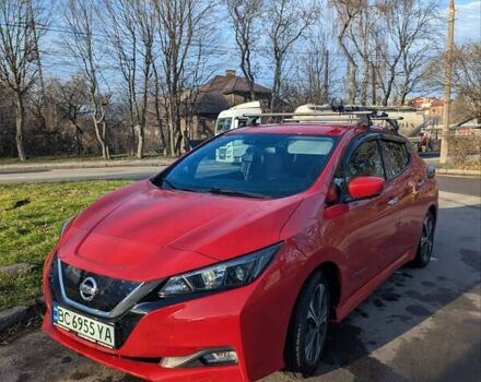 Красный Ниссан Лиф, объемом двигателя 0 л и пробегом 125 тыс. км за 12700 $, фото 2 на Automoto.ua