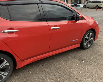 Красный Ниссан Лиф, объемом двигателя 0 л и пробегом 89 тыс. км за 12500 $, фото 6 на Automoto.ua