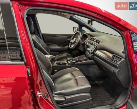 Красный Ниссан Лиф, объемом двигателя 0 л и пробегом 25 тыс. км за 8500 $, фото 17 на Automoto.ua