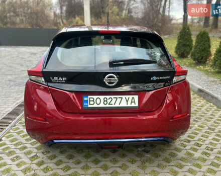 Красный Ниссан Лиф, объемом двигателя 0 л и пробегом 62 тыс. км за 11990 $, фото 5 на Automoto.ua