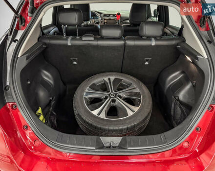 Красный Ниссан Лиф, объемом двигателя 0 л и пробегом 25 тыс. км за 8500 $, фото 25 на Automoto.ua