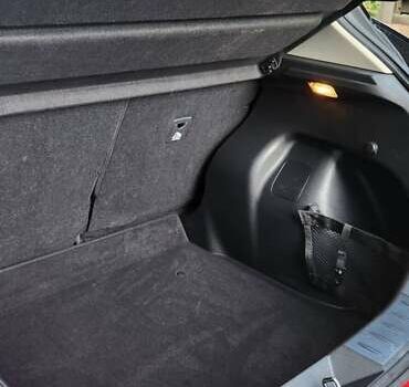 Красный Ниссан Лиф, объемом двигателя 0 л и пробегом 130 тыс. км за 10950 $, фото 21 на Automoto.ua