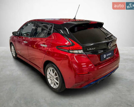 Красный Ниссан Лиф, объемом двигателя 0 л и пробегом 25 тыс. км за 8500 $, фото 2 на Automoto.ua