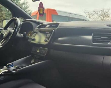 Красный Ниссан Лиф, объемом двигателя 0 л и пробегом 130 тыс. км за 10950 $, фото 17 на Automoto.ua