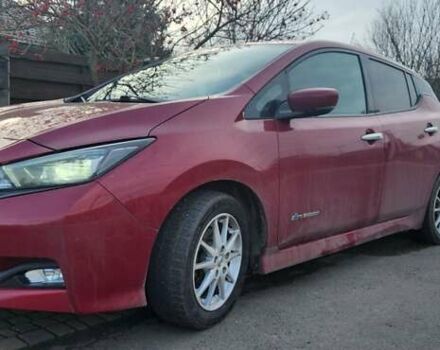 Красный Ниссан Лиф, объемом двигателя 0 л и пробегом 130 тыс. км за 10950 $, фото 12 на Automoto.ua