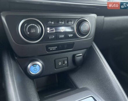 Красный Ниссан Лиф, объемом двигателя 0 л и пробегом 62 тыс. км за 11990 $, фото 16 на Automoto.ua