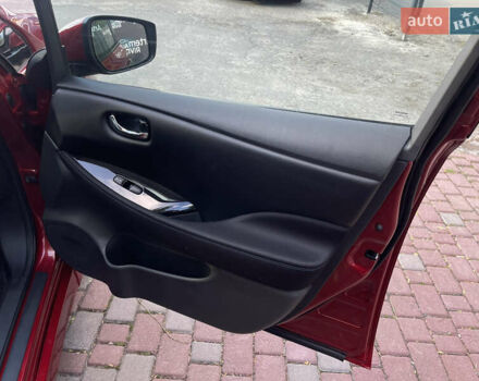 Красный Ниссан Лиф, объемом двигателя 0 л и пробегом 117 тыс. км за 12000 $, фото 14 на Automoto.ua