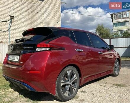 Красный Ниссан Лиф, объемом двигателя 0 л и пробегом 80 тыс. км за 13799 $, фото 2 на Automoto.ua