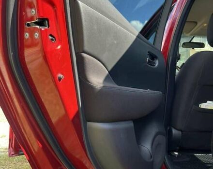 Красный Ниссан Лиф, объемом двигателя 0 л и пробегом 80 тыс. км за 13799 $, фото 6 на Automoto.ua