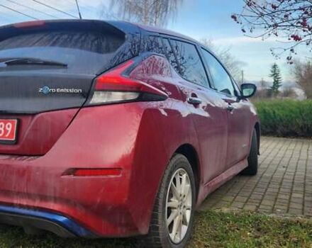 Красный Ниссан Лиф, объемом двигателя 0 л и пробегом 130 тыс. км за 10950 $, фото 4 на Automoto.ua