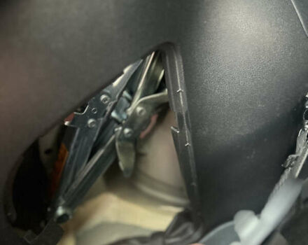 Красный Ниссан Лиф, объемом двигателя 0 л и пробегом 62 тыс. км за 11990 $, фото 28 на Automoto.ua