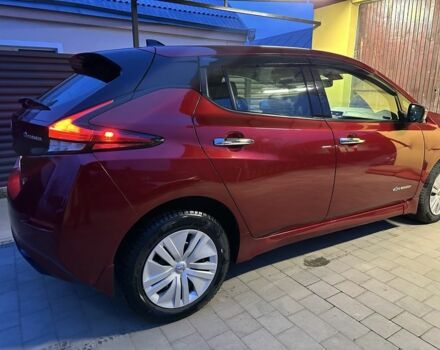 Красный Ниссан Лиф, объемом двигателя 0 л и пробегом 134 тыс. км за 12200 $, фото 2 на Automoto.ua