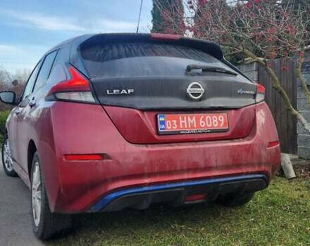 Красный Ниссан Лиф, объемом двигателя 0 л и пробегом 130 тыс. км за 10950 $, фото 5 на Automoto.ua