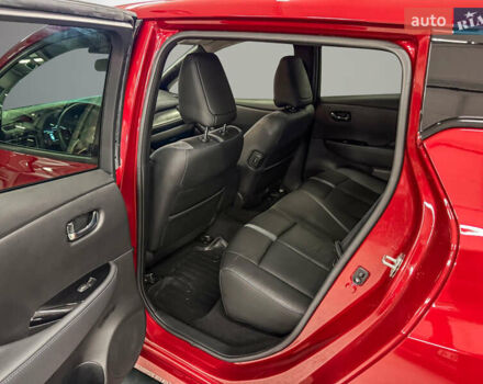 Красный Ниссан Лиф, объемом двигателя 0 л и пробегом 25 тыс. км за 8500 $, фото 19 на Automoto.ua