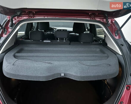 Красный Ниссан Лиф, объемом двигателя 0 л и пробегом 62 тыс. км за 11990 $, фото 24 на Automoto.ua