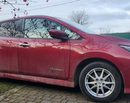 Красный Ниссан Лиф, объемом двигателя 0 л и пробегом 130 тыс. км за 10950 $, фото 9 на Automoto.ua