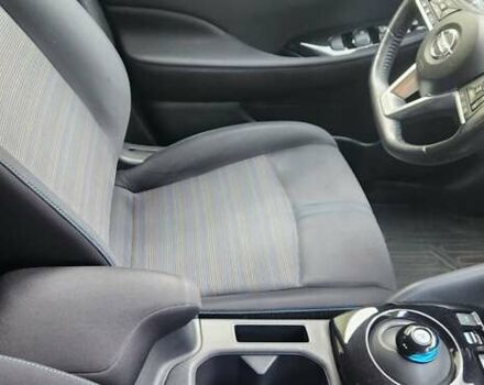 Красный Ниссан Лиф, объемом двигателя 0 л и пробегом 130 тыс. км за 10950 $, фото 15 на Automoto.ua