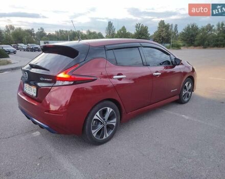 Червоний Ніссан Ліф, об'ємом двигуна 0 л та пробігом 210 тис. км за 12000 $, фото 4 на Automoto.ua