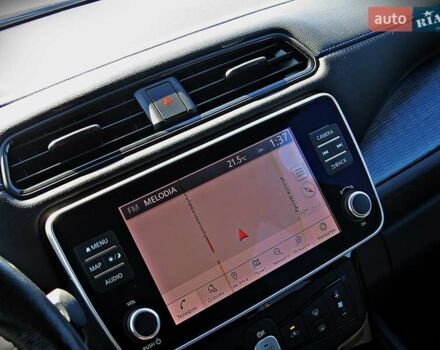 Красный Ниссан Лиф, объемом двигателя 0 л и пробегом 93 тыс. км за 15300 $, фото 11 на Automoto.ua