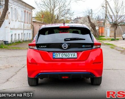 Красный Ниссан Лиф, объемом двигателя 0 л и пробегом 112 тыс. км за 15800 $, фото 2 на Automoto.ua
