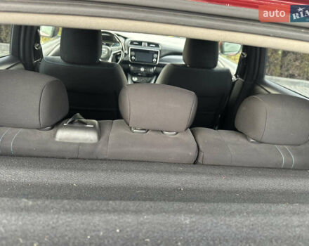 Красный Ниссан Лиф, объемом двигателя 0 л и пробегом 95 тыс. км за 11700 $, фото 15 на Automoto.ua