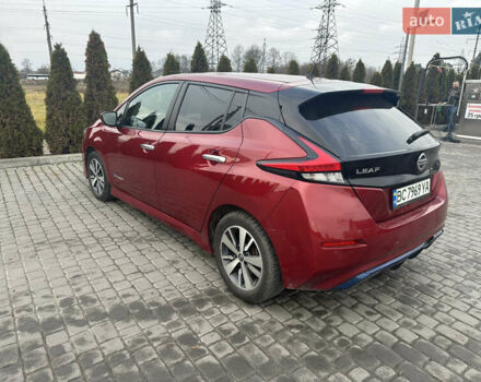 Красный Ниссан Лиф, объемом двигателя 0 л и пробегом 95 тыс. км за 11700 $, фото 5 на Automoto.ua