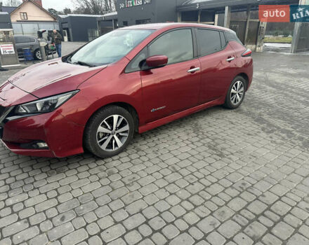 Красный Ниссан Лиф, объемом двигателя 0 л и пробегом 95 тыс. км за 11700 $, фото 4 на Automoto.ua