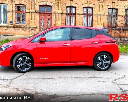 Красный Ниссан Лиф, объемом двигателя 0 л и пробегом 112 тыс. км за 15800 $, фото 1 на Automoto.ua