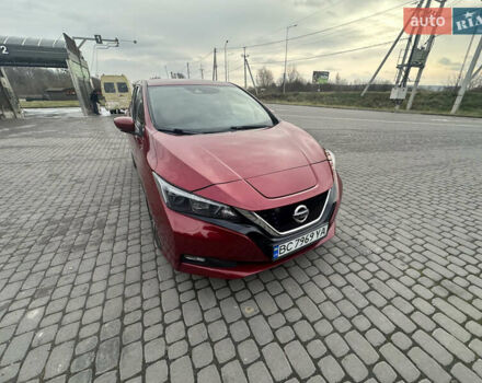 Красный Ниссан Лиф, объемом двигателя 0 л и пробегом 95 тыс. км за 11700 $, фото 18 на Automoto.ua