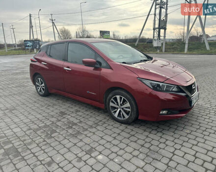 Красный Ниссан Лиф, объемом двигателя 0 л и пробегом 95 тыс. км за 11700 $, фото 1 на Automoto.ua