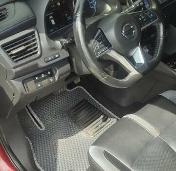 Червоний Ніссан Ліф, об'ємом двигуна 0 л та пробігом 210 тис. км за 12000 $, фото 17 на Automoto.ua