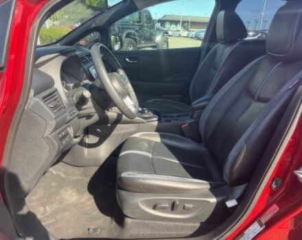 Красный Ниссан Лиф, объемом двигателя 0 л и пробегом 37 тыс. км за 5400 $, фото 8 на Automoto.ua