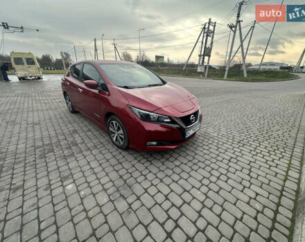 Красный Ниссан Лиф, объемом двигателя 0 л и пробегом 95 тыс. км за 11700 $, фото 17 на Automoto.ua