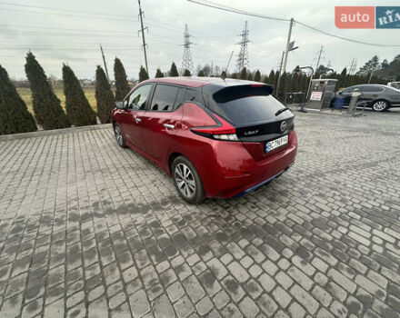 Красный Ниссан Лиф, объемом двигателя 0 л и пробегом 95 тыс. км за 11700 $, фото 20 на Automoto.ua