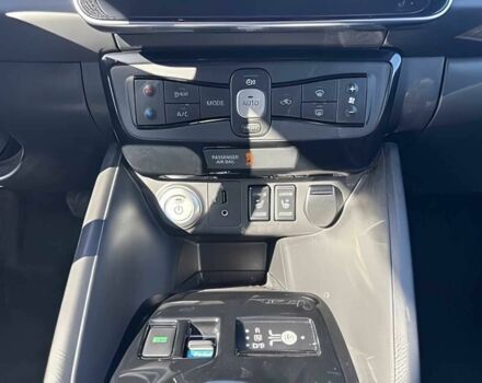 Червоний Ніссан Ліф, об'ємом двигуна 0 л та пробігом 47 тис. км за 9800 $, фото 12 на Automoto.ua