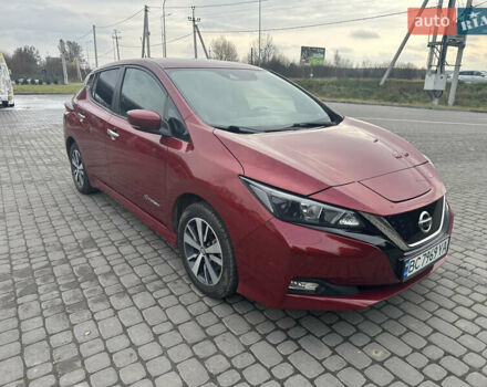 Красный Ниссан Лиф, объемом двигателя 0 л и пробегом 95 тыс. км за 11700 $, фото 2 на Automoto.ua