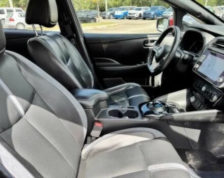 Красный Ниссан Лиф, объемом двигателя 0 л и пробегом 48 тыс. км за 13200 $, фото 8 на Automoto.ua