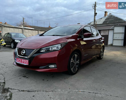 Красный Ниссан Лиф, объемом двигателя 0 л и пробегом 63 тыс. км за 14150 $, фото 2 на Automoto.ua