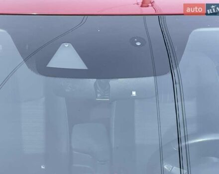 Красный Ниссан Лиф, объемом двигателя 0 л и пробегом 100 тыс. км за 12300 $, фото 15 на Automoto.ua