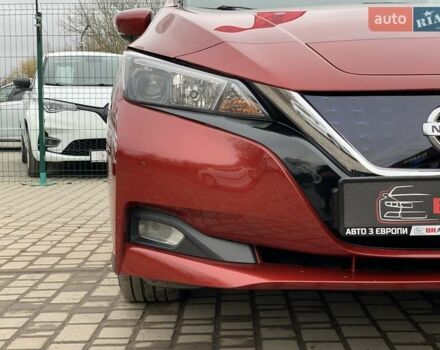 Красный Ниссан Лиф, объемом двигателя 0 л и пробегом 81 тыс. км за 14199 $, фото 8 на Automoto.ua