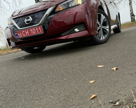 Красный Ниссан Лиф, объемом двигателя 4 л и пробегом 29 тыс. км за 12300 $, фото 5 на Automoto.ua