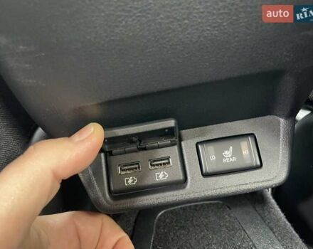 Красный Ниссан Лиф, объемом двигателя 0 л и пробегом 100 тыс. км за 12300 $, фото 9 на Automoto.ua