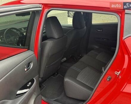 Красный Ниссан Лиф, объемом двигателя 0 л и пробегом 120 тыс. км за 14900 $, фото 11 на Automoto.ua