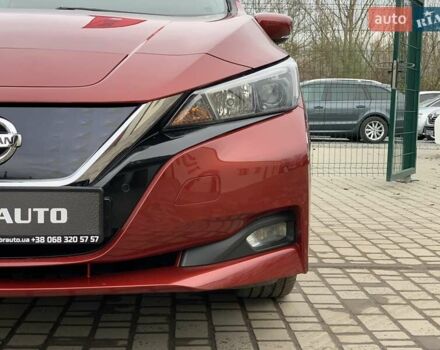 Красный Ниссан Лиф, объемом двигателя 0 л и пробегом 81 тыс. км за 14199 $, фото 9 на Automoto.ua